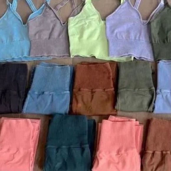 ⚠️SOLD-OUT⚠️For-Now⚠️5/17/25⚠️Free People Movement 5 piece Mystery Box - Picture 2 of 16